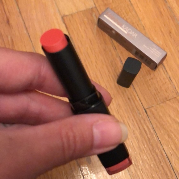 Lipstick - Picture 3 of 4